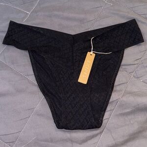 SKIMS LOGO MESH CHEEKY BRIEF